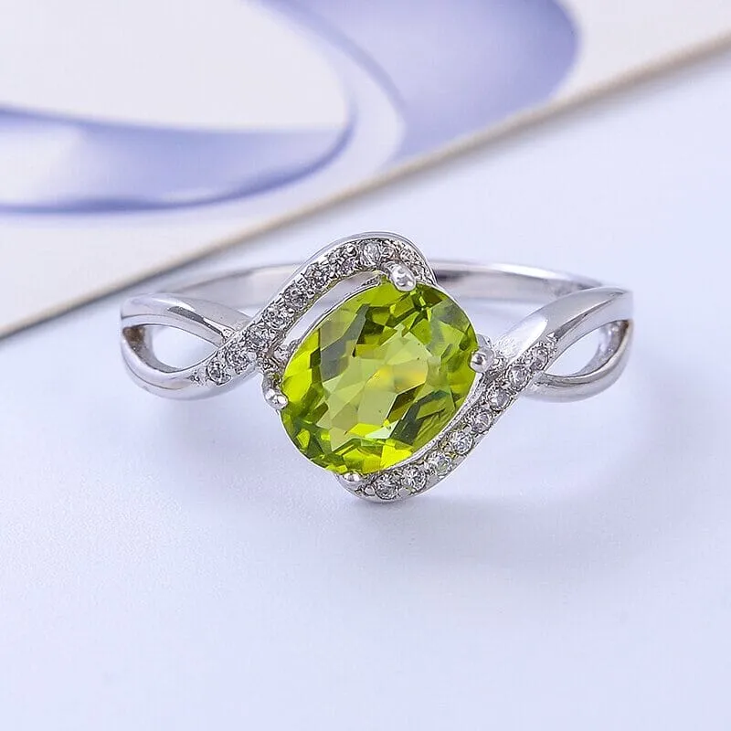 1.5ct Peridot 6*8mm Green Gemstone Ring - 925 Sterling Silver