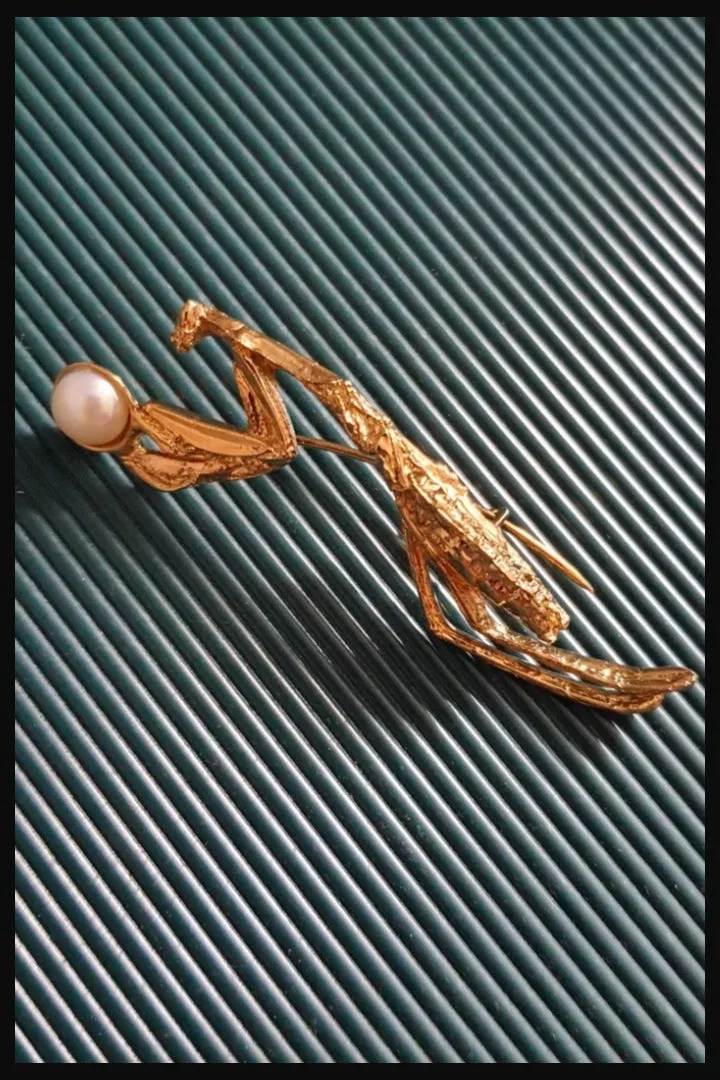 Gold Mantis Brooch | Sergey Zhernov | Quick Shipping - Free Delivery