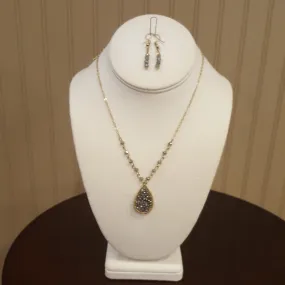 WH Gold and Beaded Teardrop Necklace and Earrings Set